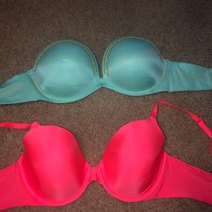 Victoria’s Secret 34D bras